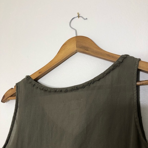 Sundance Green Ruffle Top size medium - Picture 6 of 7